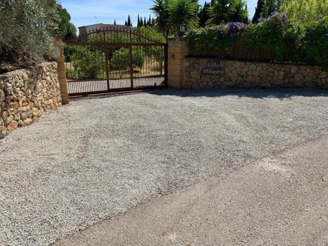 Villa Milagro - 3 Bedroom Finca Style Villa With Pool Near Golf Course/Beaches - Air Cond. Pollença Exteriör bild
