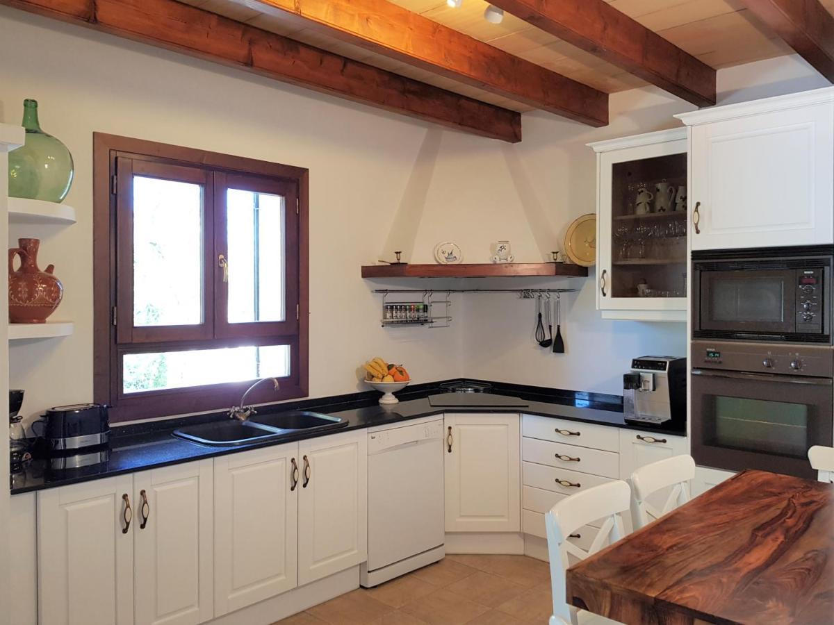 Villa Milagro - 3 Bedroom Finca Style Villa With Pool Near Golf Course/Beaches - Air Cond. Pollença Exteriör bild